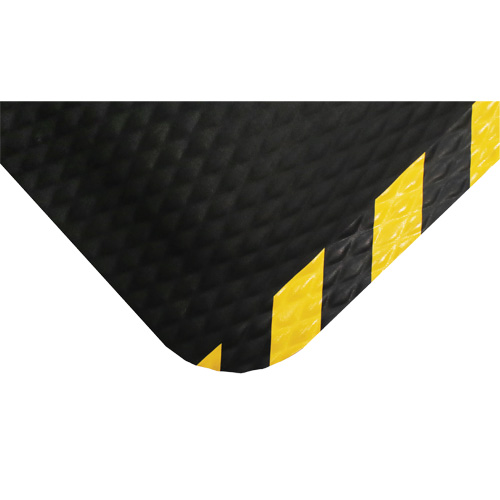 Hog Heaven Mat, Diamond, 4-4/5' x 8' x 5/8", Black/Yellow, Nitrile FMT Sales Ltd