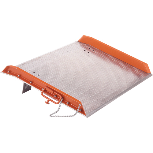 Rampes de chargement en aluminium, 60" lo x 66" la, Cap. 10 000 lb FMT Sales Ltd