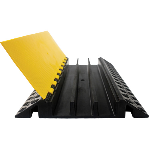 Protecteur de c&acirc;ble droit robuste Powerhouse, 3 canaux, 36" lo x 19,75" la x 3" h FMT Sales Ltd