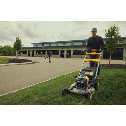 60V MAX* Brushless Cordless RWD Mower Kit, Self-Propelled Walk-Behind, Battery Powered, 21" Cutting Width FMT Sales Ltd
