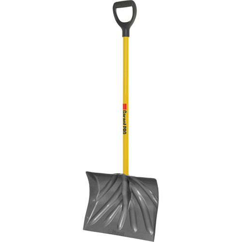 Pelle &agrave; grattoir Pro, Lame Polypropyl&egrave;ne, Largueur 18", Manche Prise en D FMT Sales Ltd