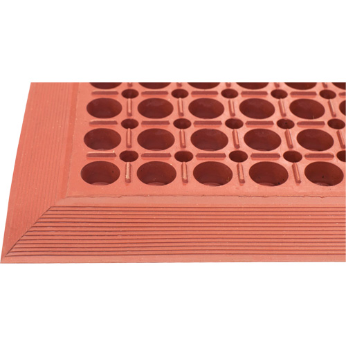 Competitor Series Mats, Slotted, 3' x 5' x 7/8", Orange, Natural Rubber FMT Sales Ltd