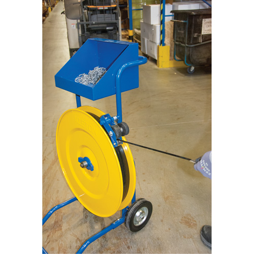 Distributeur de feuillards, Feuillard Polyester/Acier/Polypropyl&egrave;ne, Dia de noyau 16"/8", largeur de rouleau 3"/8"/6" FMT Sales Ltd
