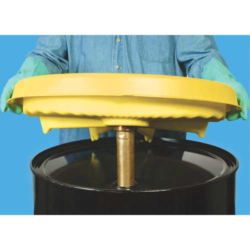 Entonnoirs de s&eacute;curit&eacute; Poly-Drum Funnel universel FMT Sales Ltd