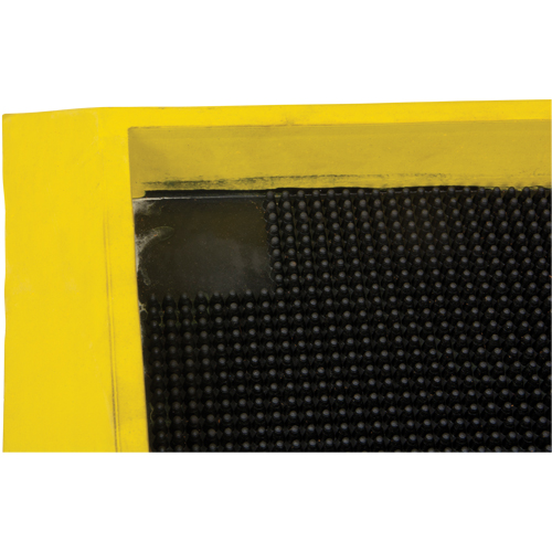 Tapis pour l'assainissement des chaussures, Caoutchouc, 2-2/3' la x 3-1/4' lo x 2-1/2" &eacute;pais, Jaune FMT Sales Ltd