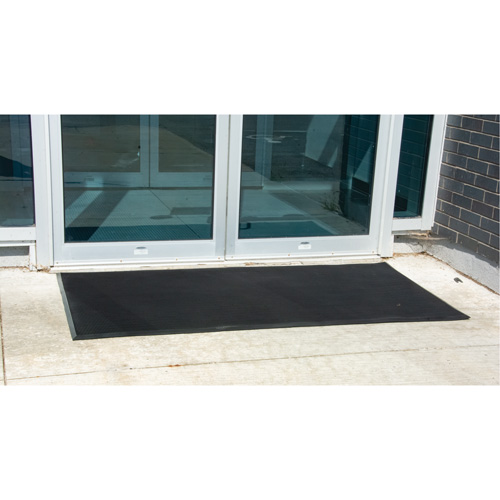 Outdoor Entrance Matting, Rubber, Scraper Type, Textured Pattern, 2' x 2-2/3', Black FMT Sales Ltd