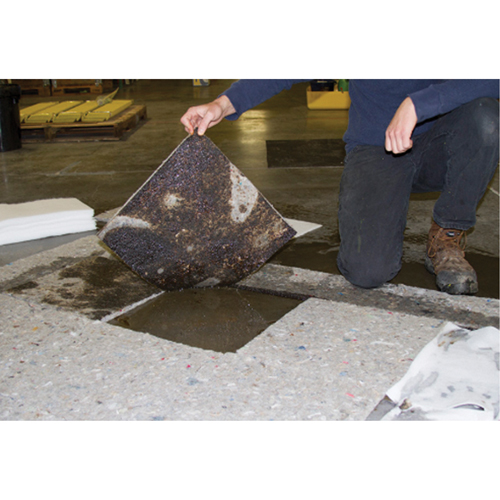Tampons Husky Spilltration, Huile seulement, 16" x 16", 17,2 gal. d'absorption FMT Sales Ltd
