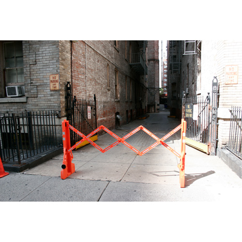 Multi-Gate Barricade, 43" H x 90" L, Orange FMT Sales Ltd