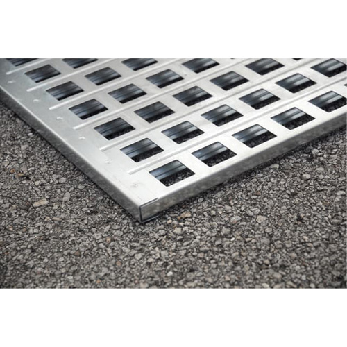 Ultra-Spill Pallet en acier, 4 barils, Capacit&eacute; de d&eacute;versement 68 gal. US, 49,1" x 47,1" x 10,9" FMT Sales Ltd
