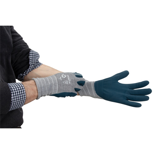 Gants &eacute;cologiques enduits et l&eacute;gers, 7, R&ecirc;vetement Mousse de nitrile, Calibre 15, Enveloppe en Polyester/rPET FMT Sales Ltd