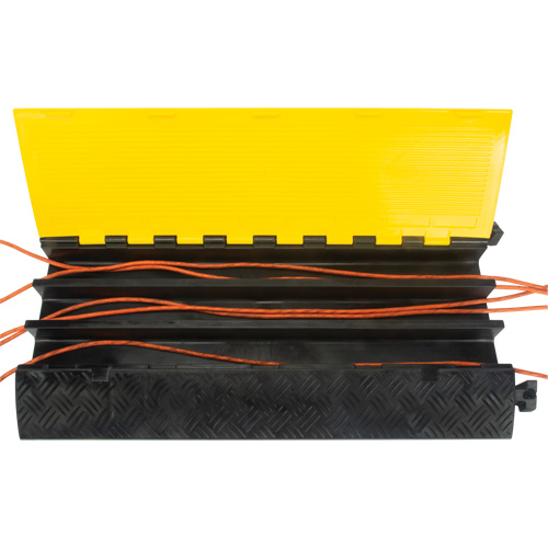 Polyurethane Cable Protector, 3 Channels, 35.43" L x 19.69" W x 3" H FMT Sales Ltd