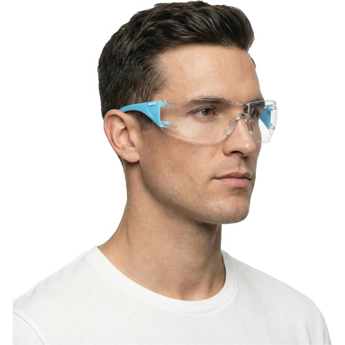 Lunettes de s&eacute;curit&eacute; bleu/blanc Adapt Lite, Lentille Transparent, Antibu&eacute;e/Anti-&eacute;gratignures, ANSI Z87+/R&eacute;pond ou surpasse la norme CSA Z94.3 FMT Sales Ltd