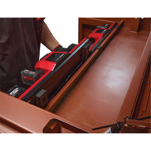Supports de montage pour &eacute;tag&egrave;re conçus pour le chargeur rapide Gangbox M18 et M12 FMT Sales Ltd