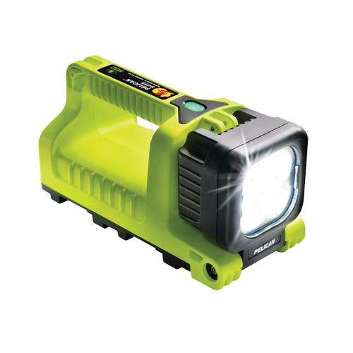 Lantern, LED, 588 Lumens, C Batteries FMT Sales Ltd