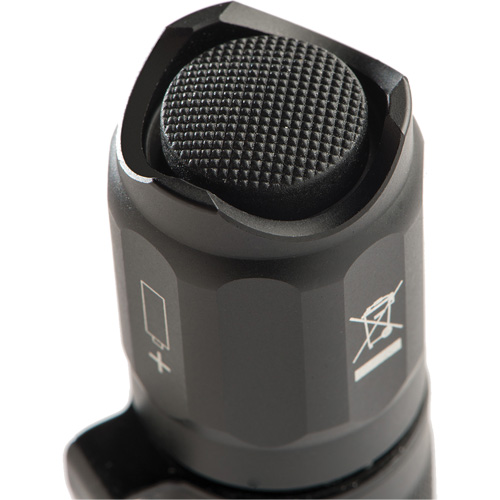 Lampe de poche tactique de s&eacute;rie 7000, DEL, 774 lumens, Piles CR123 FMT Sales Ltd