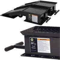 Heavy-Duty Truck Ramps with Long T-Handle, 40000 lbs. Capacity, 45" L, 13-1/2" W, 9-19/50" H FMT Sales Ltd