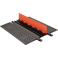 Protecteur de c&acirc;ble ADA/DDA &agrave; profil bas Guard Dog, 3 canaux, 36" lo x 30,3" la x 1,25" h FMT Sales Ltd