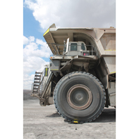 Protecteur de c&acirc;ble &agrave; traverse extr&ecirc;me Yellow Jacket, 2 canaux, 35,75" lo x 42,125" la x 5,125" h FMT Sales Ltd