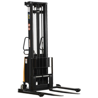 Gerbeur pour chariot &eacute;l&eacute;vateur, Fonctionnement &eacute;lectrique, Capacit&eacute; 2000 lb, Lev&eacute;e max 150" FMT Sales Ltd
