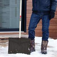 Pelle &agrave; neige Nordic, Lame Polypropyl&egrave;ne, Largueur 17-3/4", Manche Prise en D FMT Sales Ltd