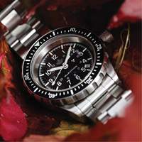 Grey Maple Large Diver's Automatic Watch with Stainless Steel Bracelet, Digital, Battery Operated, 41 mm, Silver FMT Sales Ltd