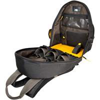 Sacs &agrave; dos pour outils Techgear &agrave; 53 pochettes, 16" lo x 13-1/4" la, Noir, Polyester FMT Sales Ltd