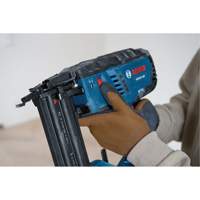 Cloueur pour clous &agrave; t&ecirc;te perdue de calibre 18 (outil seul), 18 V, Lithium-ion FMT Sales Ltd