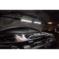 Baladeuse sous-capot pliante, Crochet, Rechargeable, 1400 lumens FMT Sales Ltd